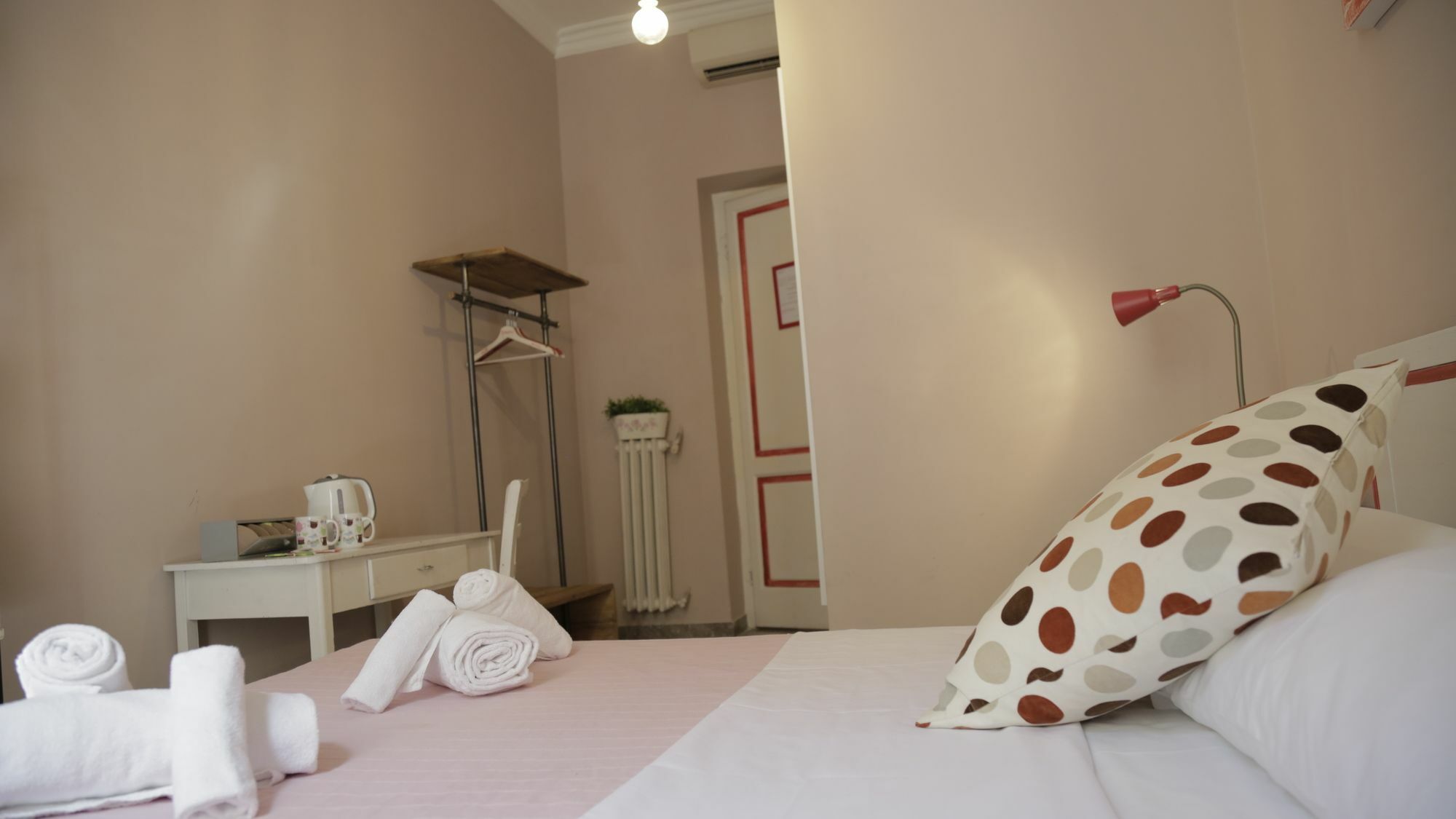 Coral Guest House ローマ エクステリア 写真