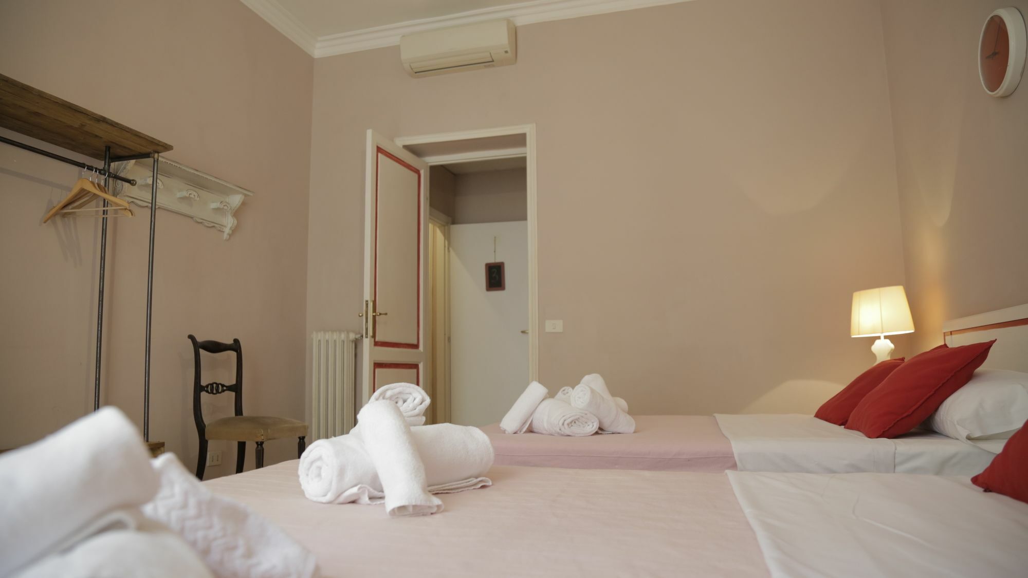 Coral Guest House ローマ エクステリア 写真