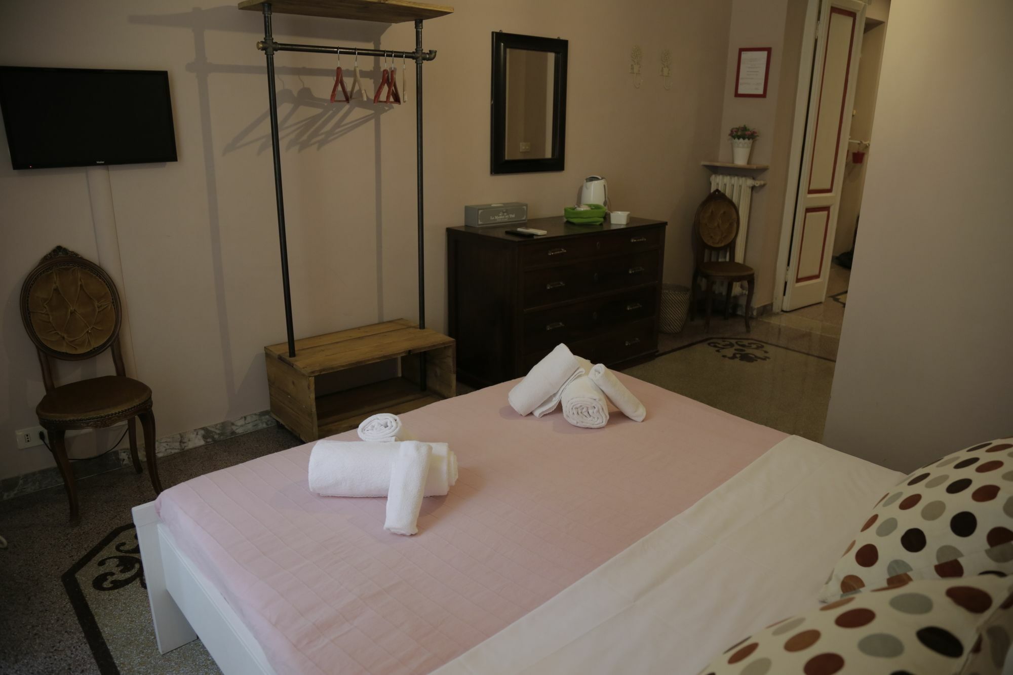 Coral Guest House ローマ エクステリア 写真